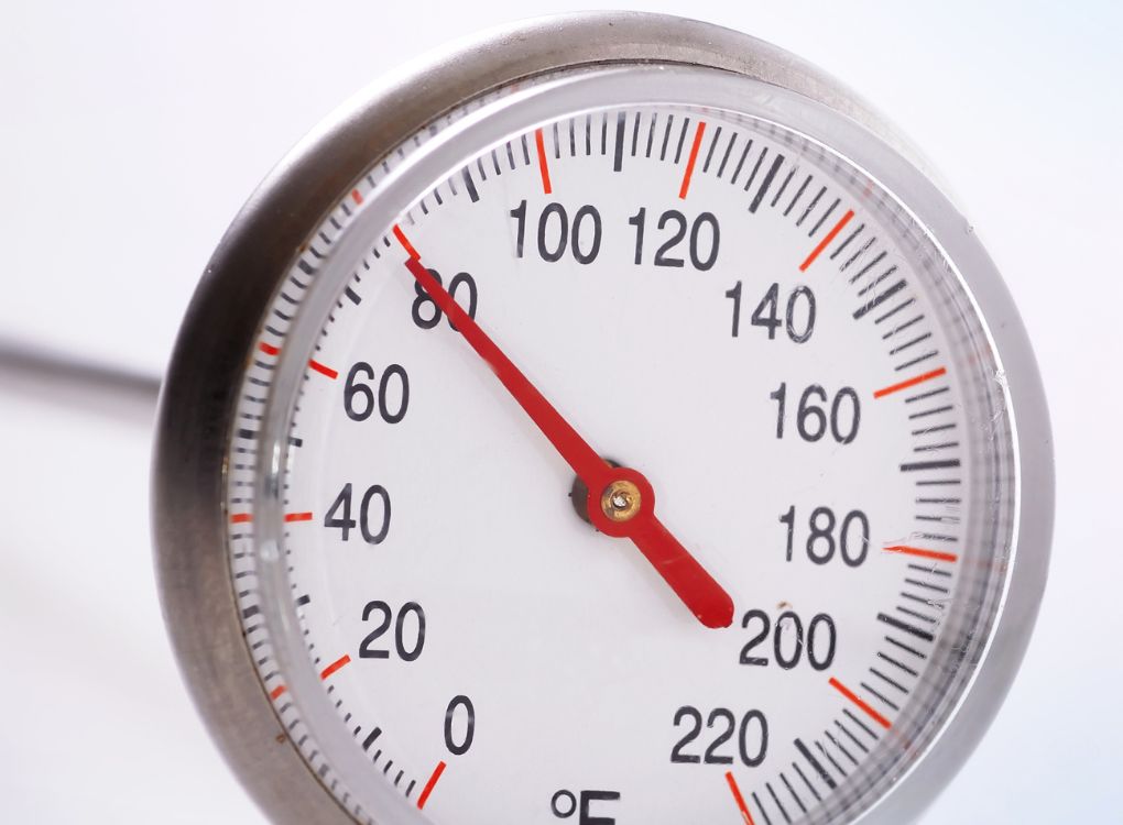 Manual dial thermometer